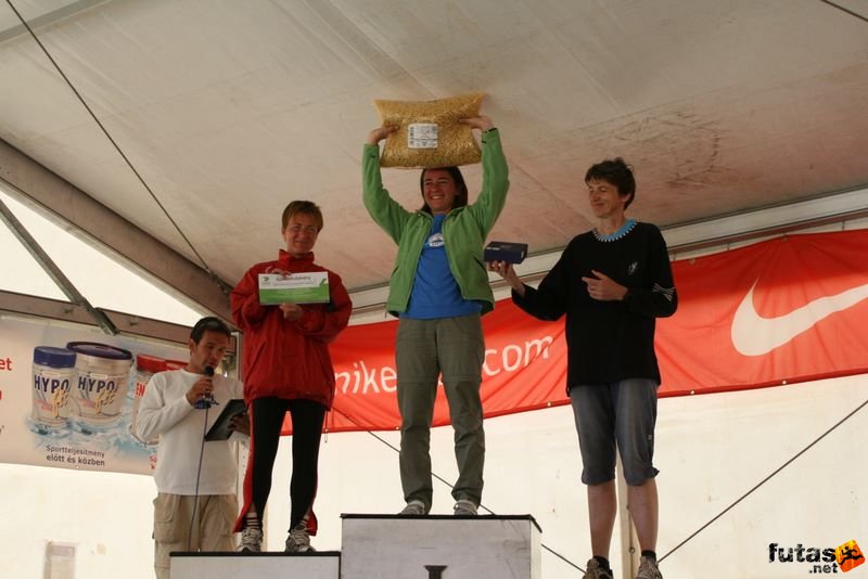 Ultrabalaton ultrabalaton_4495.jpg Horváth Mónika, Gál Andrea, NAGY Zoltánné Kriszta Medal and Finisher Ceremony, individual ultra Balaton runners ultrabalaton_4495.jpg Horváth Mónika, Gál Andrea, NAGY Zoltánné Kriszta