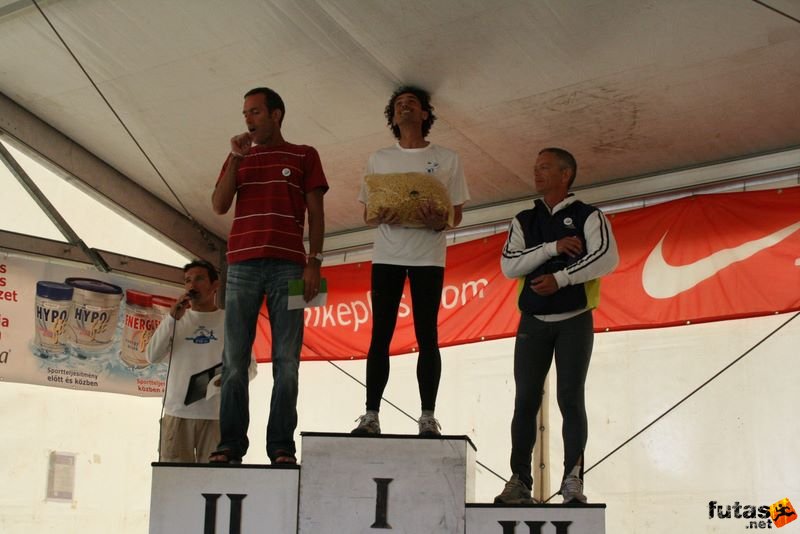 Ultrabalaton ultrabalaton_4499.jpg Magyar bajnokok: Tóth Attila, Czukor Zoltán, Lajkó Csaba Medal and Finisher Ceremony, individual ultra Balaton runners ultrabalaton_4499.jpg Magyar bajnokok: Tóth Attila, Czukor Zoltán, Lajkó Csaba