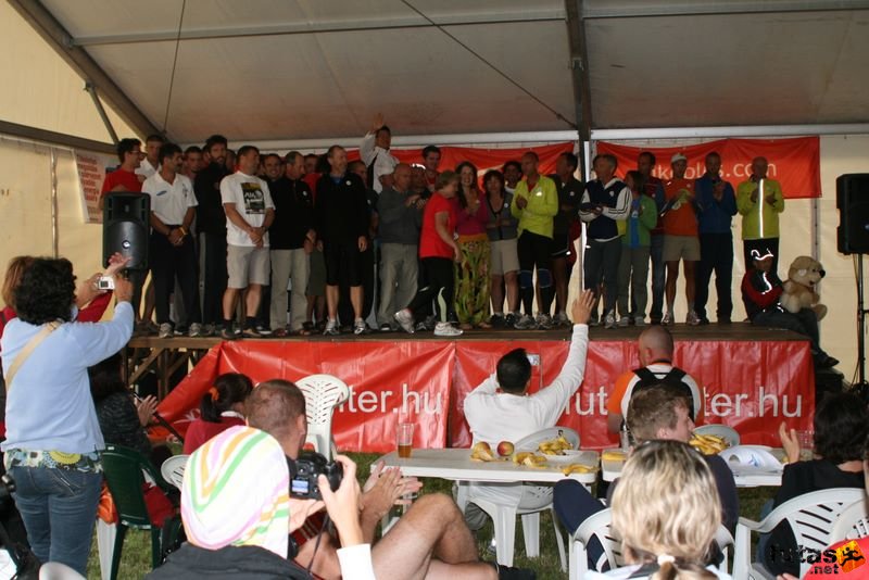 Ultrabalaton ultrabalaton_4531.jpg runners, bravo Medal and Finisher Ceremony, individual ultra Balaton runners ultrabalaton_4531.jpg runners, bravo