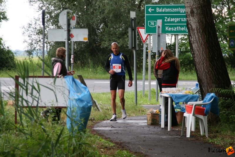 Ultrabalaton ultrabalaton_3887.jpg Keszthely felől érkezik VARGA Csaba Ultrabalaton Ultra running Balaton Balatonberény Balatonmáriafürdő Balatonboglár, ultrabalaton_3887.jpg, Keszthely felől érkezik VARGA Csaba