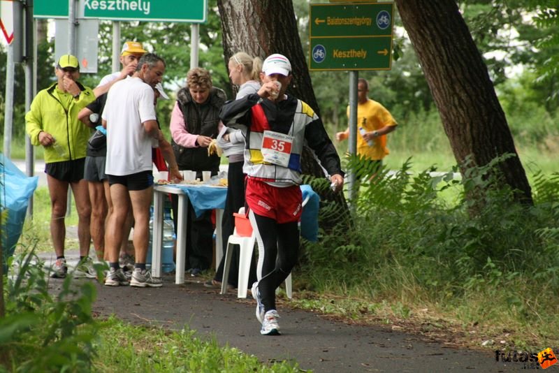 Ultrabalaton ultrabalaton_3894.jpg SZITÓ Ervin
, Ultrabalaton finisher Ultrabalaton Ultra running Balaton Balatonberény Balatonmáriafürdő Balatonboglár, ultrabalaton_3894.jpg, SZITÓ Ervin
, Ultrabalaton finisher