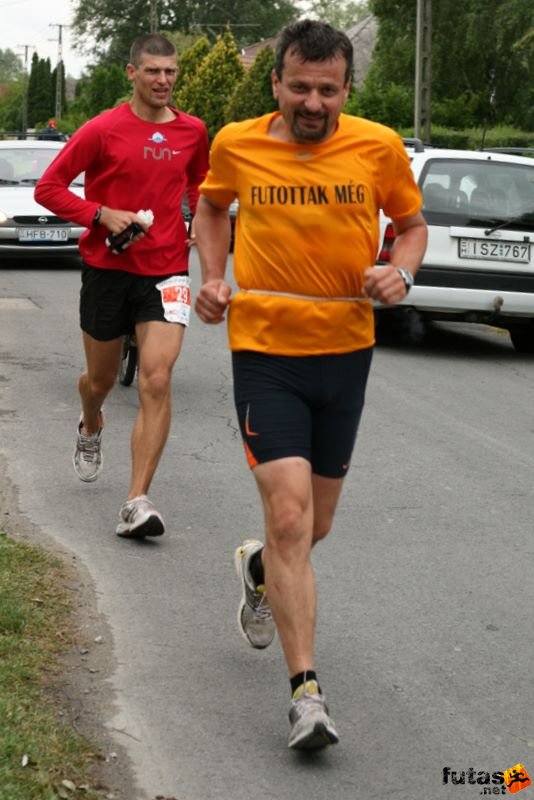 Ultrabalaton ultrabalaton_3930.jpg futottak még és mögötte egyéniben András Ultrabalaton Ultra running Balaton Balatonberény Balatonmáriafürdő Balatonboglár, ultrabalaton_3930.jpg, futottak még és mögötte egyéniben András