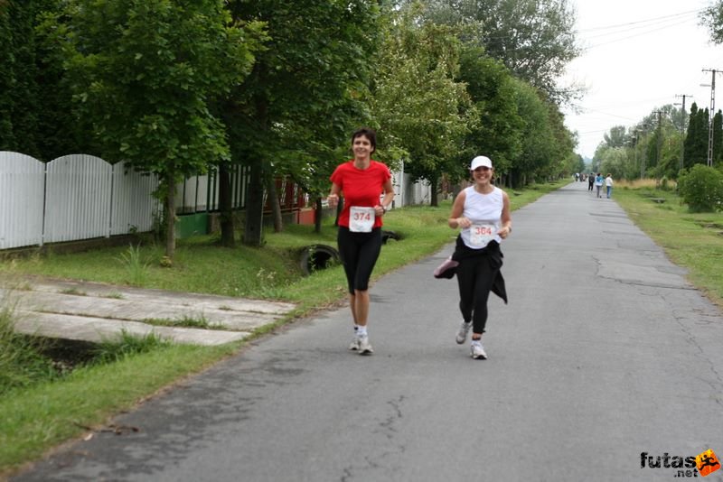 Ultrabalaton ultrabalaton_3986.jpg Nicol és Fruzsi futnak együtt Ultrabalaton Ultra running Balaton Balatonberény Balatonmáriafürdő Balatonboglár, ultrabalaton_3986.jpg, Nicol és Fruzsi futnak együtt