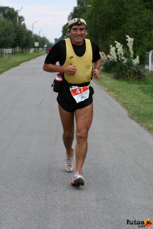 Ultrabalaton ultrabalaton_4033.jpg PALLARUELO Gilles
, Ultrabalaton finisher Ultrabalaton Ultra running Balaton Balatonberény Balatonmáriafürdő Balatonboglár, ultrabalaton_4033.jpg, PALLARUELO Gilles
, Ultrabalaton finisher