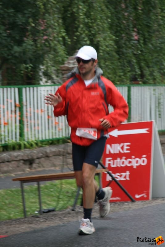 Ultrabalaton ultrabalaton_3754.jpg Nemesgulács váltópont esőben Ultrabalaton Ultra running Balaton Nemesgulács Keszthely, ultrabalaton_3754.jpg, Nemesgulács váltópont esőben