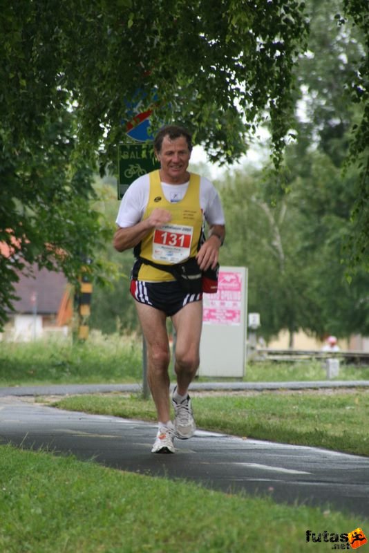 Ultrabalaton ultrabalaton_3799.jpg MOUSSION Pierre
Ultrabalaton finisher Ultrabalaton Ultra running Balaton Nemesgulács Keszthely, ultrabalaton_3799.jpg, MOUSSION Pierre
Ultrabalaton finisher