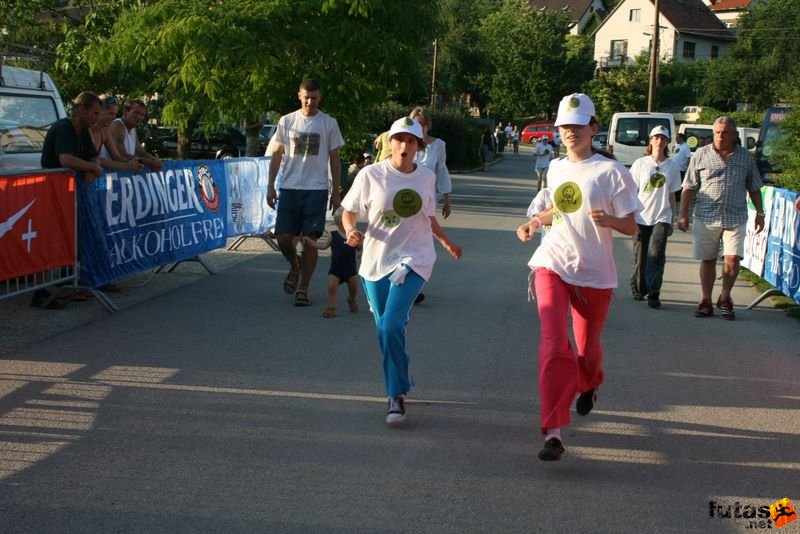 Ultrabalaton Mosoly futás ultrabalaton_2955.jpg befutók Ultrabalaton Mosoly futás Tihany, ultrabalaton_2955.jpg, befutók