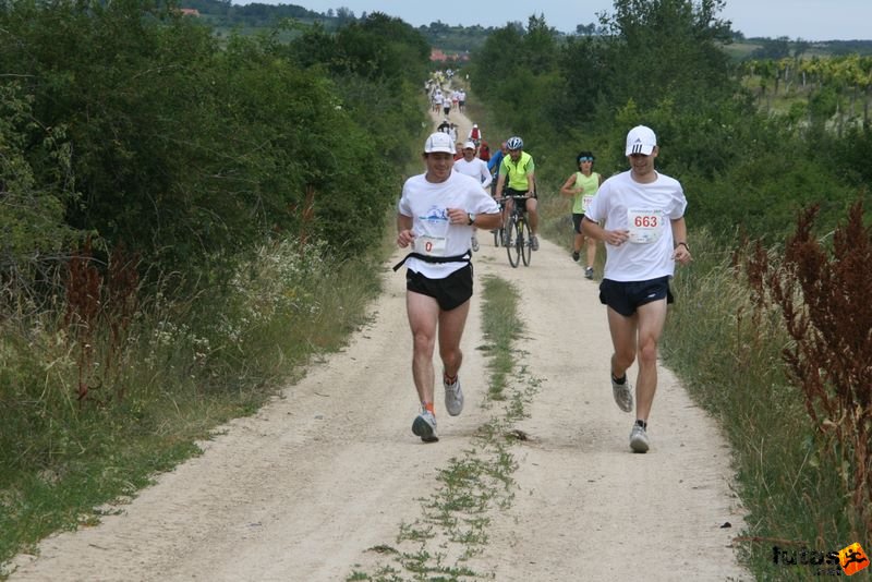 Ultrabalaton ultrabalaton_3476.jpg Ultrabalaton Dörgicse Köveskál futó szakasz Ultrabalaton running Dörgicse Köveskál,, ultrabalaton_3476.jpg, Ultrabalaton Dörgicse Köveskál futó szakasz