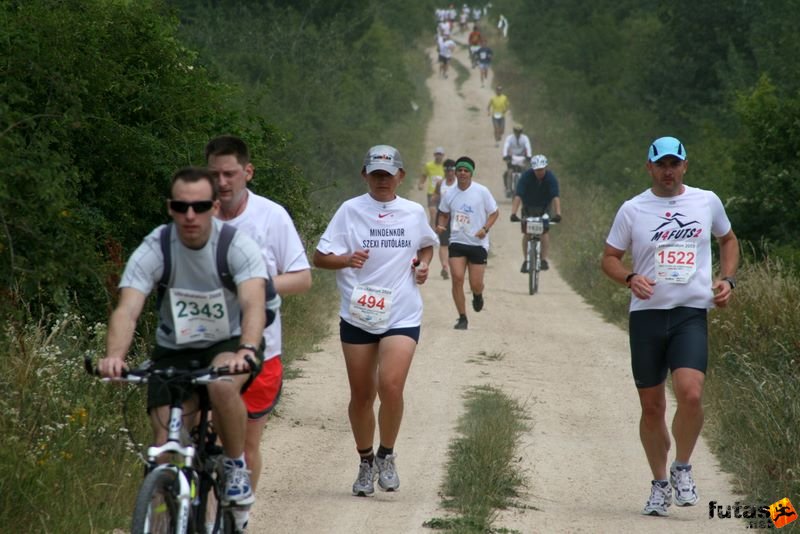 Ultrabalaton ultrabalaton_3494.jpg ultrabalaton_3494.jpg Ultrabalaton running Dörgicse Köveskál,, ultrabalaton_3494.jpg, ultrabalaton_3494.jpg