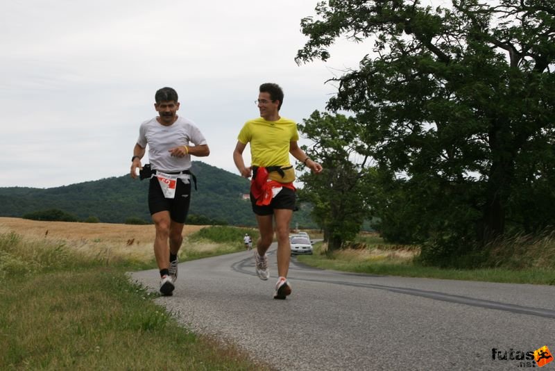 Ultrabalaton ultrabalaton_3593.jpg Farkas és Gyaloggalopp Ultrabalaton running Dörgicse Köveskál,, ultrabalaton_3593.jpg, Farkas és Gyaloggalopp