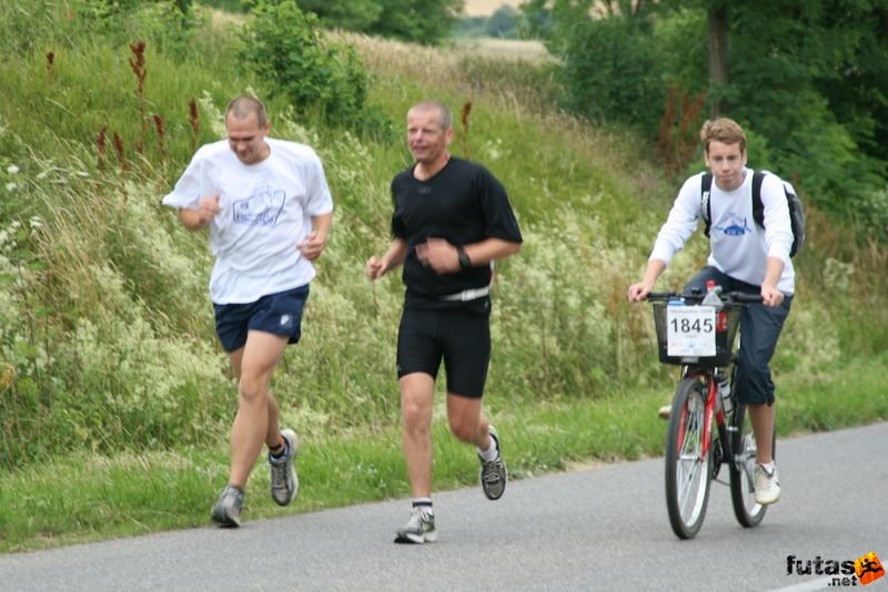 Ultrabalaton ultrabalaton_3604.jpg ultrabalaton_3604.jpg Ultrabalaton running futás Köveskál után Nemesgulács felé,, ultrabalaton_3604.jpg, ultrabalaton_3604.jpg