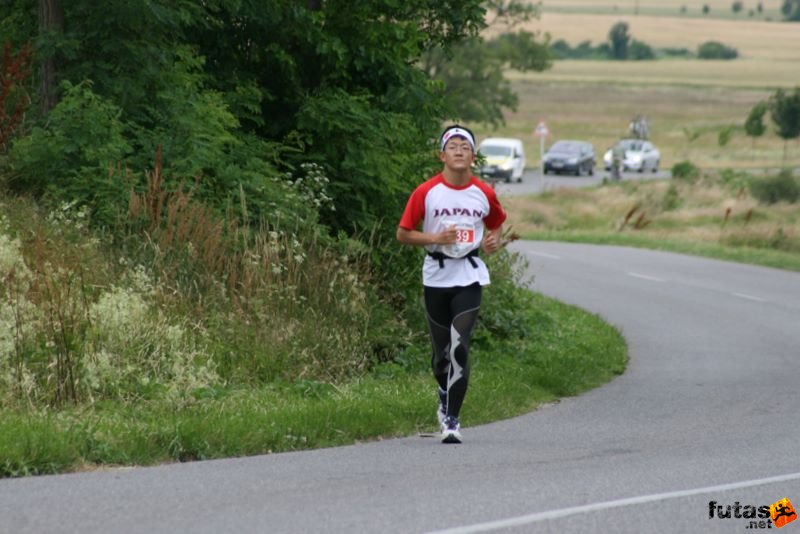 Ultrabalaton ultrabalaton_3620.jpg KATSUHIRO Tanaka from Japan Ultrabalaton running futás Köveskál után Nemesgulács felé,, ultrabalaton_3620.jpg, KATSUHIRO Tanaka from Japan