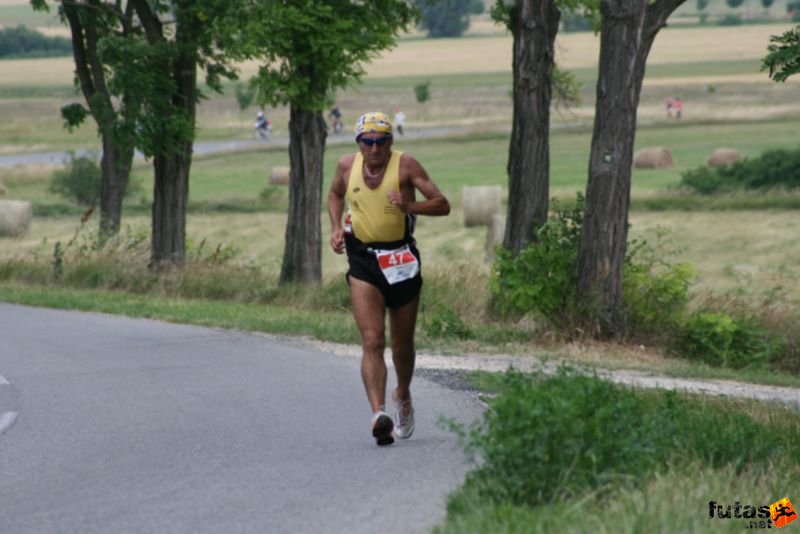 Ultrabalaton ultrabalaton_3629.jpg PALLARUELO Gilles
Ultrabalaton finisher from France Ultrabalaton running futás Köveskál után Nemesgulács felé,, ultrabalaton_3629.jpg, PALLARUELO Gilles
Ultrabalaton finisher from France