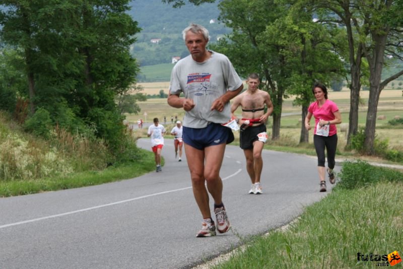Ultrabalaton ultrabalaton_3637.jpg ultrabalaton_3637.jpg Ultrabalaton running futás Köveskál után Nemesgulács felé,, ultrabalaton_3637.jpg, ultrabalaton_3637.jpg