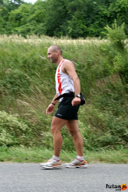 Ultrabalaton ultrabalaton_3648.jpg ultra runner from Slovenia Ultrabalaton running futás Köveskál után Nemesgulács felé,, ultrabalaton_3648.jpg, ultra runner from Slovenia