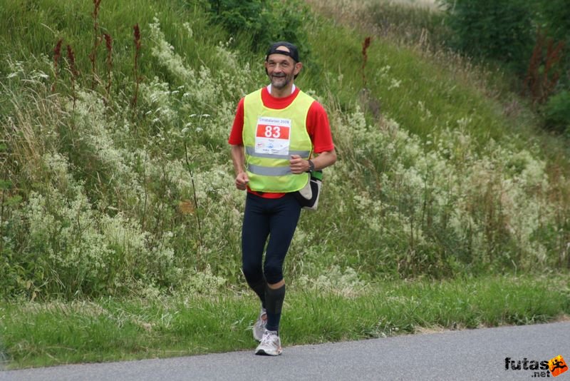 Ultrabalaton ultrabalaton_3662.jpg HUSER Peter
Switzerland
Ultrabalaton finisher Ultrabalaton running futás Köveskál után Nemesgulács felé,, ultrabalaton_3662.jpg, HUSER Peter
Switzerland
Ultrabalaton finisher