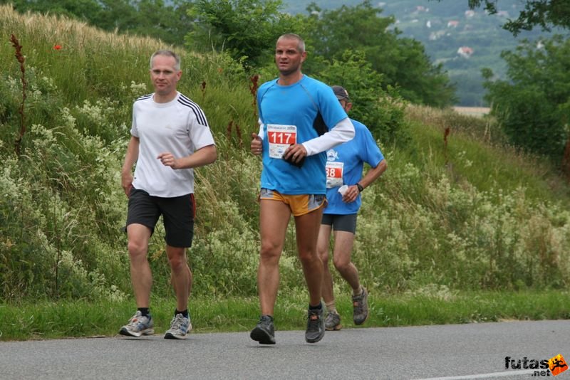 Ultrabalaton ultrabalaton_3666.jpg ultrabalaton_3666.jpg Ultrabalaton running futás Köveskál után Nemesgulács felé,, ultrabalaton_3666.jpg, ultrabalaton_3666.jpg