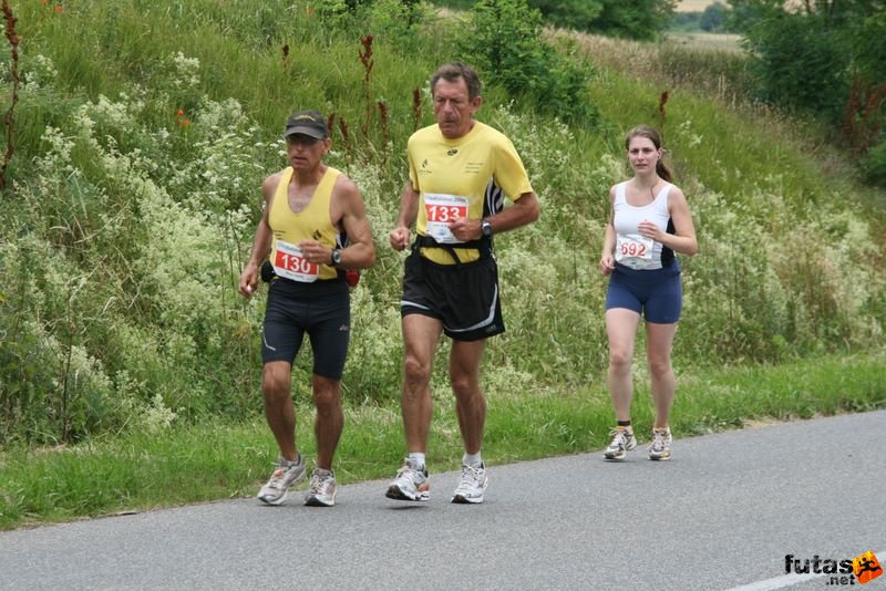 Ultrabalaton ultrabalaton_3686.jpg MOLET Claude and HERTAULT Marc
Ultrabalaton ultra finisher Ultrabalaton running futás Köveskál után Nemesgulács felé,, ultrabalaton_3686.jpg, MOLET Claude and HERTAULT Marc
Ultrabalaton ultra finisher