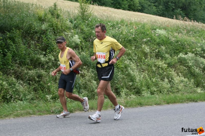 Ultrabalaton ultrabalaton_3687.jpg MOLET Claude and HERTAULT Marc
ultra runners from France Ultrabalaton running futás Köveskál után Nemesgulács felé,, ultrabalaton_3687.jpg, MOLET Claude and HERTAULT Marc
ultra runners from France