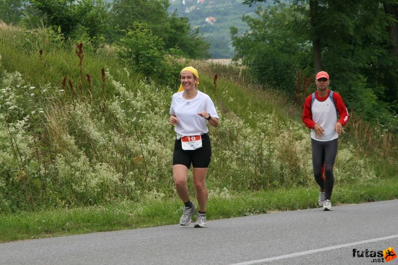 Ultrabalaton ultrabalaton_3695.jpg Gandi ultra runner Ultrabalaton running futás Köveskál után Nemesgulács felé,, ultrabalaton_3695.jpg, Gandi ultra runner