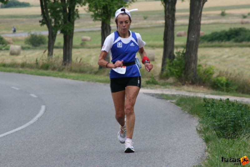 Ultrabalaton ultrabalaton_3706.jpg MONOT Annie Ultrabalaton running futás Köveskál után Nemesgulács felé,, ultrabalaton_3706.jpg, MONOT Annie