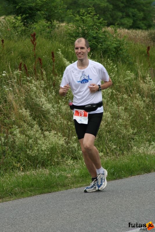 Ultrabalaton ultrabalaton_3718.jpg BALOGH Ádám
Ultrabalaton futó Ultrabalaton running futás Köveskál után Nemesgulács felé,, ultrabalaton_3718.jpg, BALOGH Ádám
Ultrabalaton futó