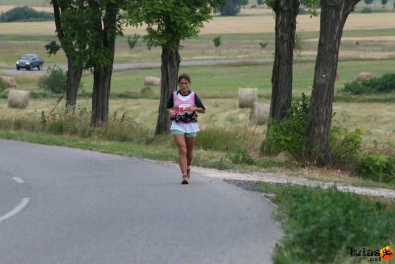 Ultrabalaton ultrabalaton_3721.jpg DADOUN Christine
, ultra runner Ultrabalaton Ultrabalaton running futás Köveskál után Nemesgulács felé,, ultrabalaton_3721.jpg, DADOUN Christine
, ultra runner Ultrabalaton