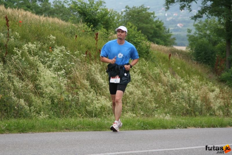 Ultrabalaton ultrabalaton_3751.jpg Korcsmáros Tamás Ultrabalaton running futás Köveskál után Nemesgulács felé,, ultrabalaton_3751.jpg, Korcsmáros Tamás
