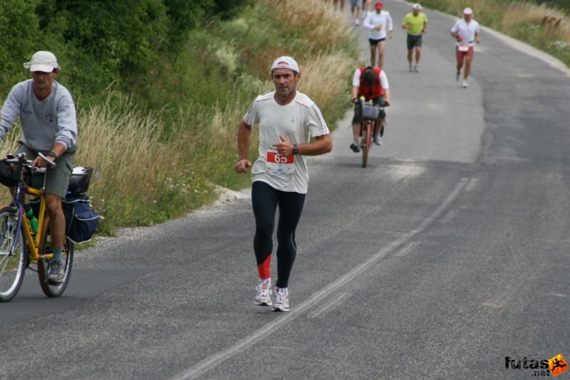 Ultrabalaton ultrabalaton_3459.jpg ZSÉFÁR Lajos
Ultrabalaton futó Ultrabalaton ultra running , Tihany Dörgicse futószakasz,, ultrabalaton_3459.jpg, ZSÉFÁR Lajos
Ultrabalaton futó
