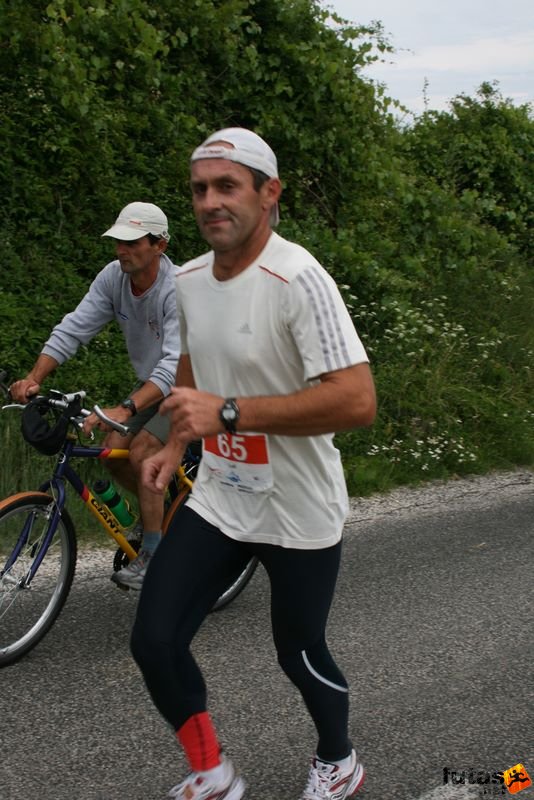 Ultrabalaton ultrabalaton_3461.jpg ZSÉFÁR Lajos Ultrabalaton ultra running , Tihany Dörgicse futószakasz,, ultrabalaton_3461.jpg, ZSÉFÁR Lajos