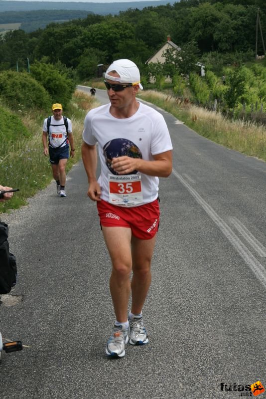 Ultrabalaton ultrabalaton_3470.jpg Szitó Ervin Ultrabalaton ultra futó, finisher Ultrabalaton ultra running , Tihany Dörgicse futószakasz,, ultrabalaton_3470.jpg, Szitó Ervin Ultrabalaton ultra futó, finisher
