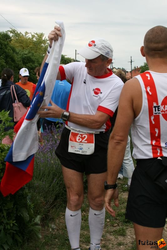 Ultrabalaton ultrabalaton_3072.jpg Chufi, CUFAR Zdravko from Slovenia, Ultrabalaton finisher Run Ultrabalaton, Tihany Start, ultrabalaton_3072.jpg, Chufi, CUFAR Zdravko from Slovenia, Ultrabalaton finisher