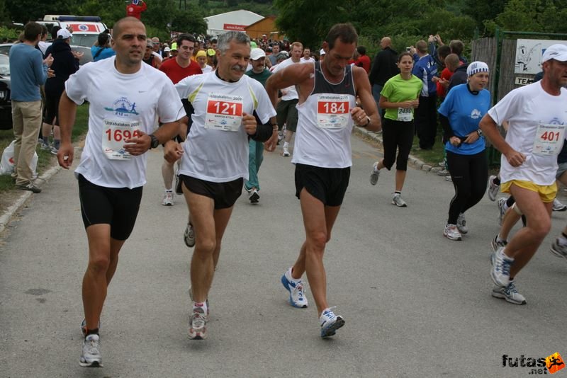 Ultrabalaton ultrabalaton_3143.jpg MÁRTON Attila , CZUKOR Zoltán Run Ultrabalaton, Tihany Start, ultrabalaton_3143.jpg, MÁRTON Attila , CZUKOR Zoltán
