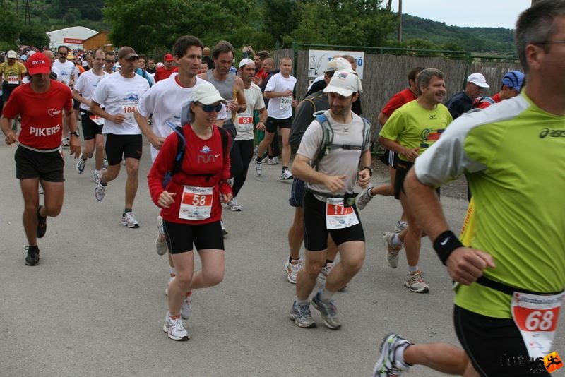 Run Ultrabalaton, Tihany Start, ultrabalaton_3150.jpg, Gurdon Évi