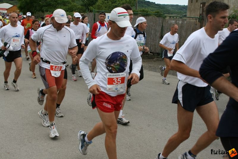 Run Ultrabalaton, Tihany Start, ultrabalaton_3156.jpg, Ultra runners
