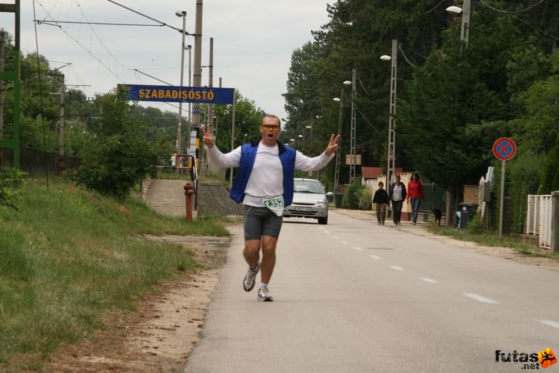 Ultrabalaton ultrabalaton_4274.jpg Jani stafétában leváltotta atomot, Szabadisóstó Ultrabalaton ultra és váltó futás a Balaton körül Balatonvilágos Tihany futó szakasz, ultrabalaton_4274.jpg, Jani stafétában leváltotta atomot, Szabadisóstó
