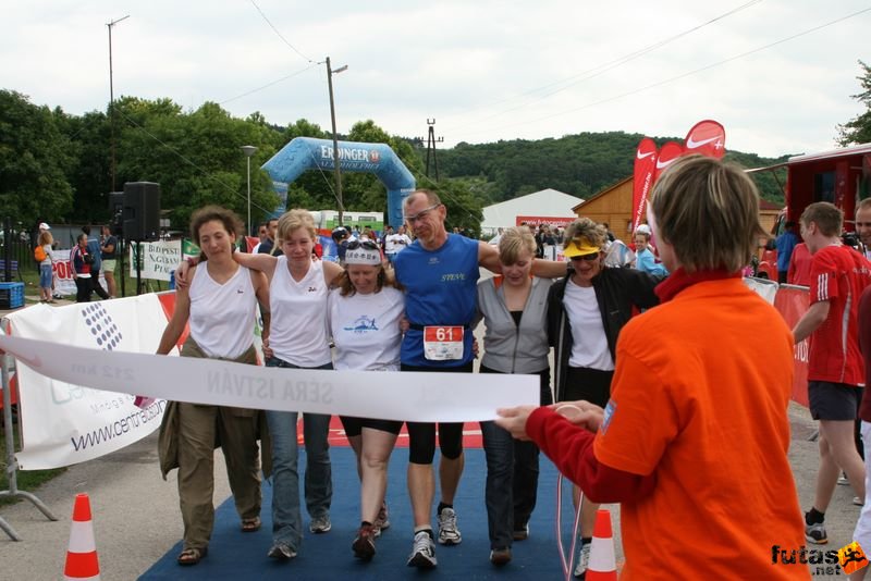 Ultrabalaton ultrabalaton_4417.jpg célszalag Ultrabalaton ultra és váltó futás a Balaton körül Balatonvilágos Tihany futó szakasz, ultrabalaton_4417.jpg, célszalag