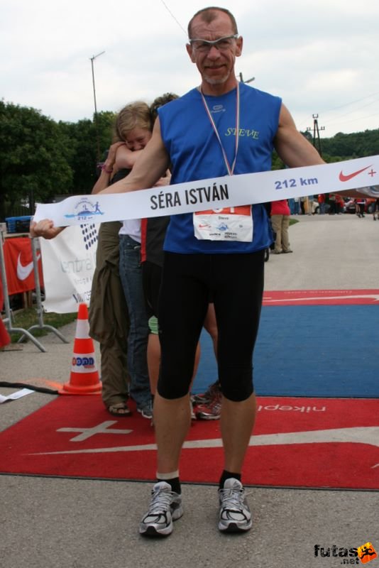 Ultrabalaton ultrabalaton_4421.jpg Steve Ultrabalaton finisher Ultrabalaton ultra és váltó futás a Balaton körül Balatonvilágos Tihany futó szakasz, ultrabalaton_4421.jpg, Steve Ultrabalaton finisher