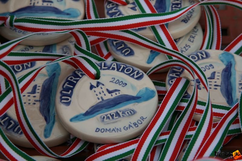 Ultrabalaton ultrabalaton_4429.jpg Ultrabalaton érmek Ultrabalaton ultra és váltó futás a Balaton körül Balatonvilágos Tihany futó szakasz, ultrabalaton_4429.jpg, Ultrabalaton érmek