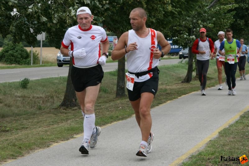 Ultrabalaton ultrabalaton_3287.jpg DEZELAK Srecko
, Slovenia, Tekaski Forum runners Ultrabalaton running Tihany - Aszófő,, ultrabalaton_3287.jpg, DEZELAK Srecko
, Slovenia, Tekaski Forum runners