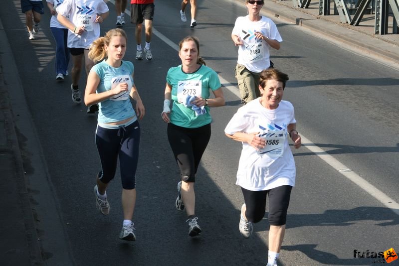 Nato futás nato_running_161.jpg Takács Jánosné Nato futás, Budapest Futóvesztivál, nato_running_161.jpg, Takács Jánosné