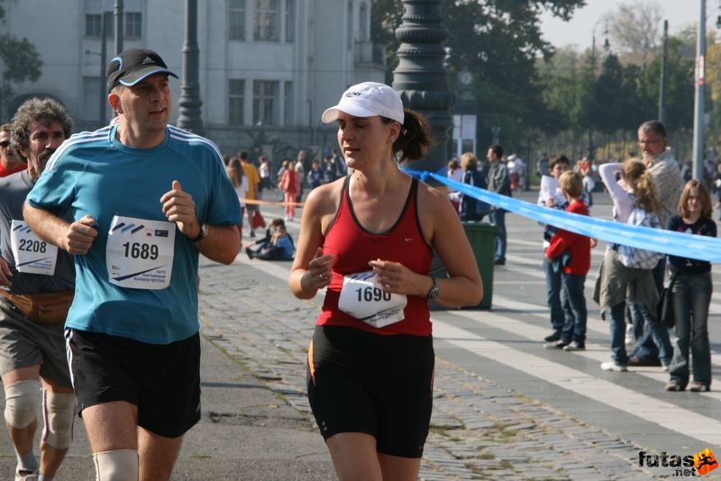 Nato futás nato_running_213.jpg Dr. Varga Tamás, Dr. Varga Annamária Nato futás, Budapest Futóvesztivál, nato_running_213.jpg, Dr. Varga Tamás, Dr. Varga Annamária
