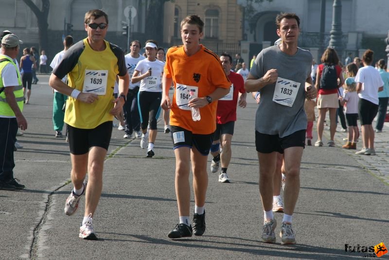 Nato futás nato_running_241.jpg Forrierre Jean-Pierre, Forrierre Kevin, Querne Erwan Nato futás, Budapest Futóvesztivál, nato_running_241.jpg, Forrierre Jean-Pierre, Forrierre Kevin, Querne Erwan