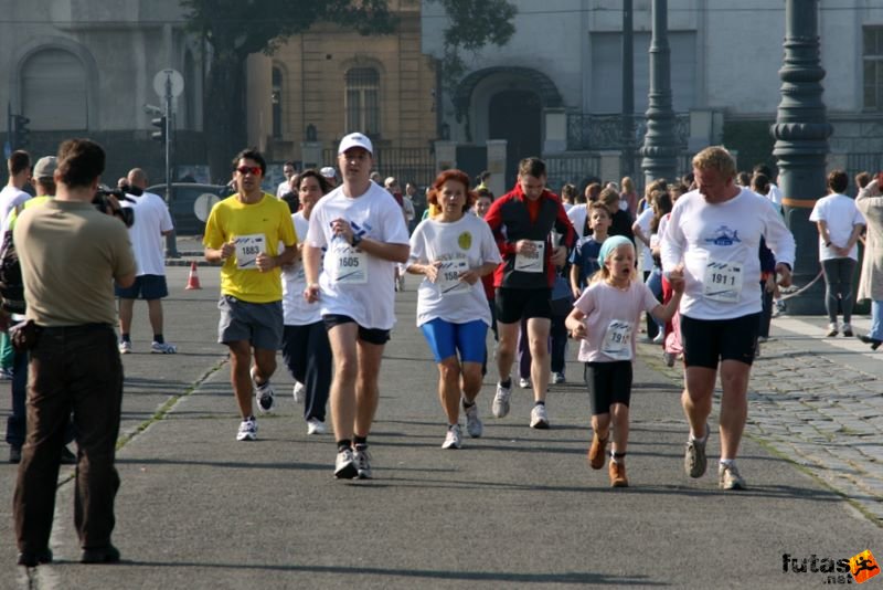 Nato futás nato_running_242.jpg Nagy család Nato futás, Budapest Futóvesztivál, nato_running_242.jpg, Nagy család