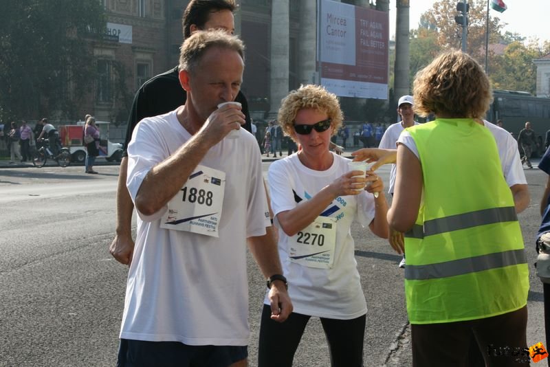 Nato futás nato_running_253.jpg Walker Rudolf, Korpos Elisabeta Nato futás, Budapest Futóvesztivál, nato_running_253.jpg, Walker Rudolf, Korpos Elisabeta
