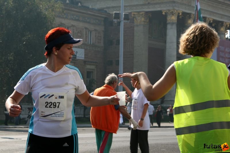 Nato futás nato_running_260.jpg Benczéné Molnár Edit Nato futás, Budapest Futóvesztivál, nato_running_260.jpg, Benczéné Molnár Edit