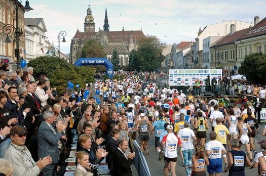 Kassa Marathon – háttérben a dóm