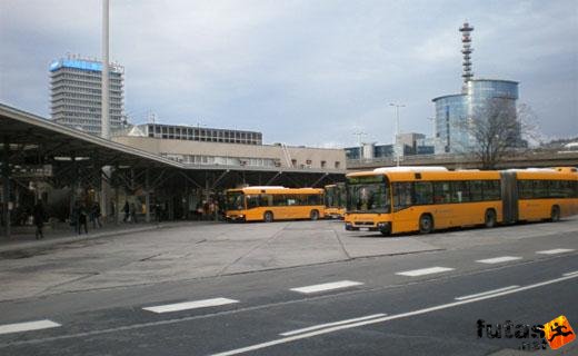 Autóbuszállomás autóbuszpályaudvar busz autóbuszok
