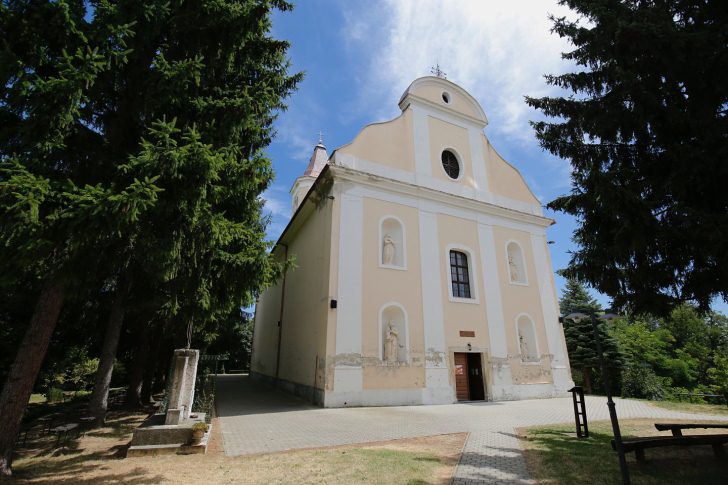  Homokkomárom