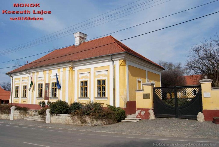 Monok fotó